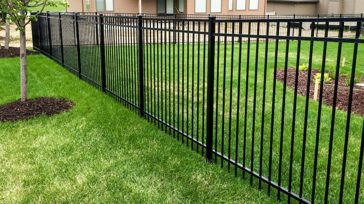 Easy Fences to Maintain | Columbus OH Fence Company