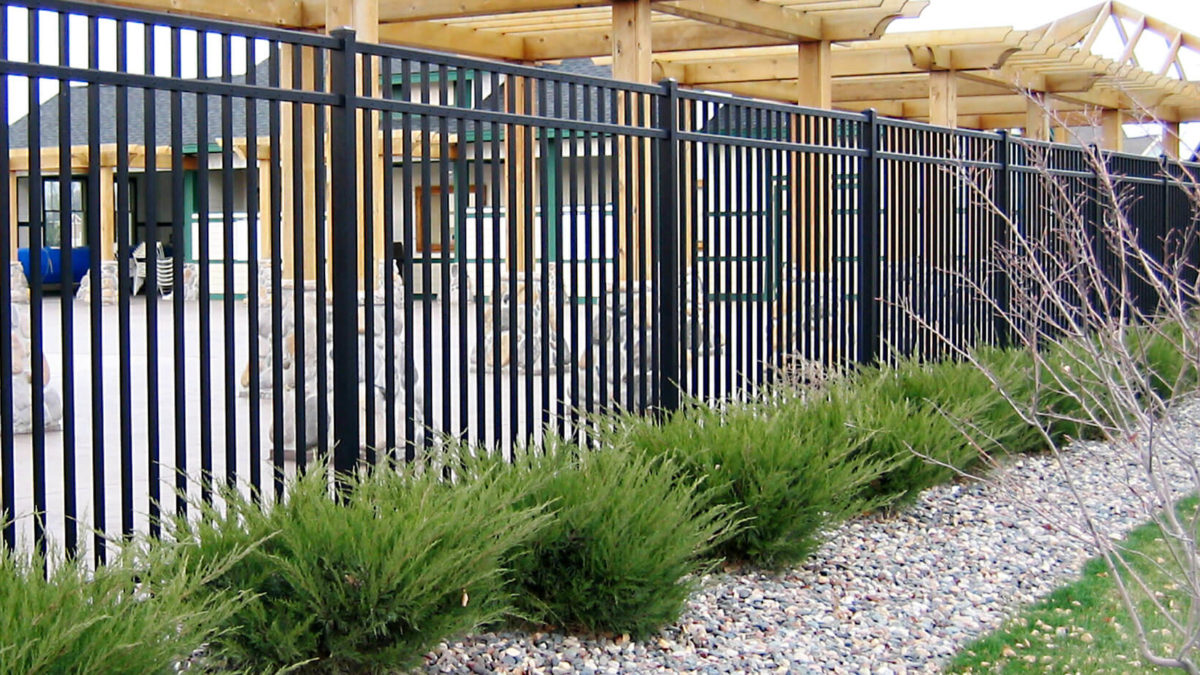 Best Columbus OH Commercial Fence Contractor