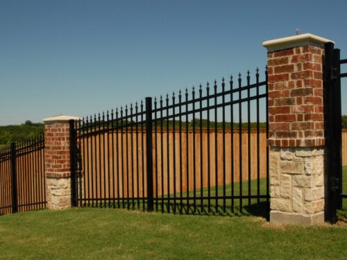 Best Commercial Fence Builder Columbus OH